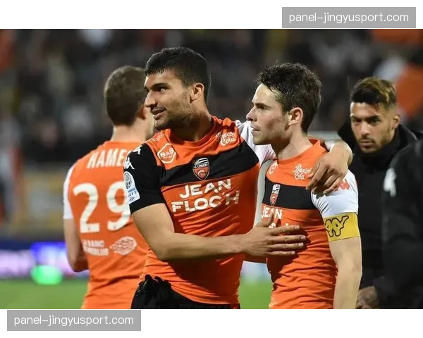 数据前瞻：朗斯高压逼抢对摩纳哥快速反击的克制关系