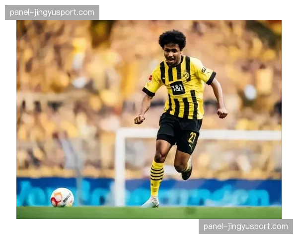 多特蒙德官方：球队前锋阿德耶米恢复合练，有望周末复出